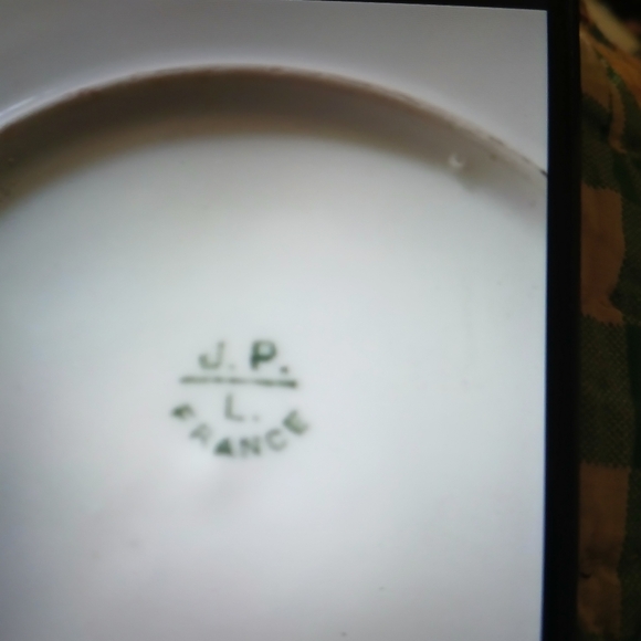 ANTIQUE SERVING PLATTER - Picture 2 of 2